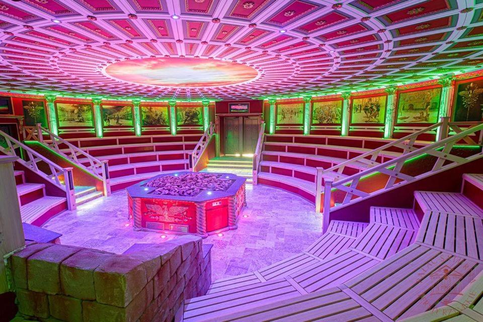 Palac Saturna تشيلاش المظهر الخارجي الصورة
